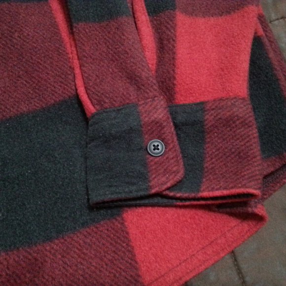 Wrangler Buffalo Check Flannel Plaid Shirt Men's XL Long Sleeve  Red Black - Picture 6 of 9